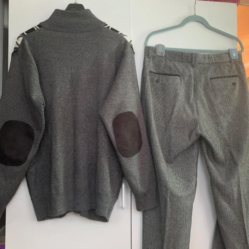 Mens Sweater/Pant Bundle